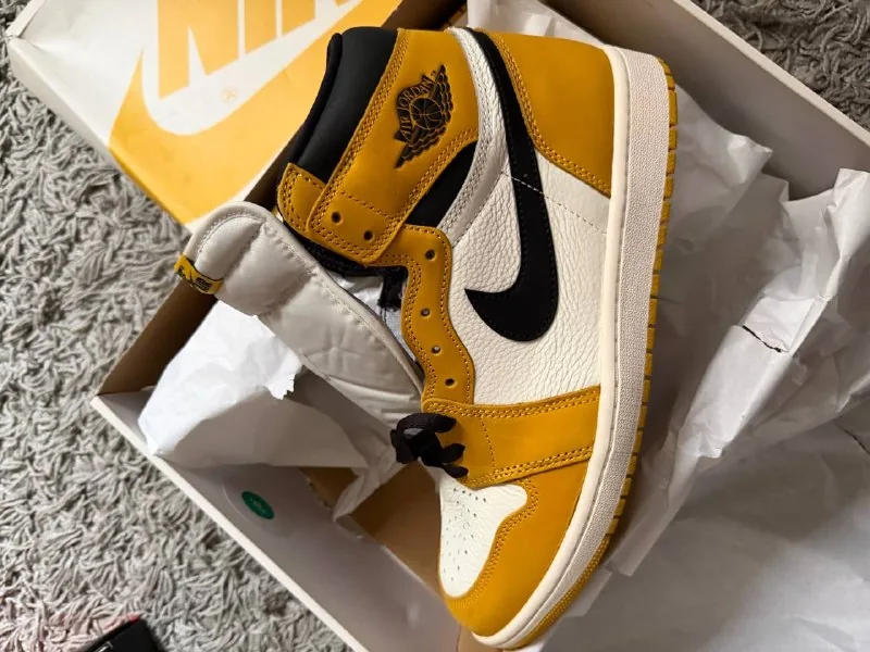 Кроссовки Jordan 1