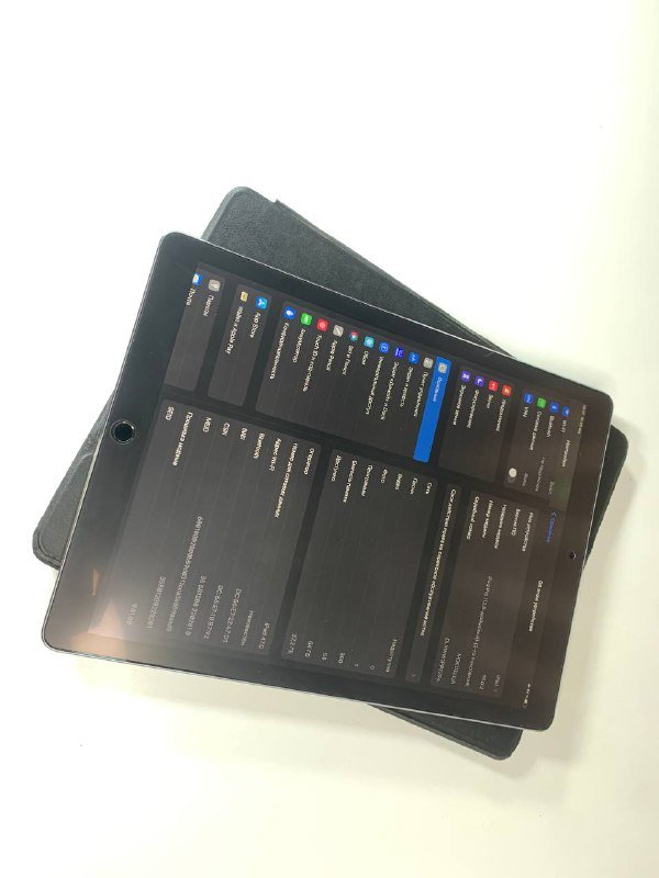 iPad Pro 12.9 2-го поколения и стилус 2