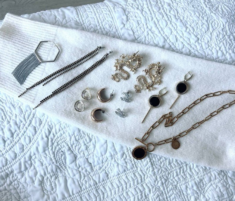 Книги, украшения, браслет, подставка под телефон, тату наклейки, подставка для арома палочек 2