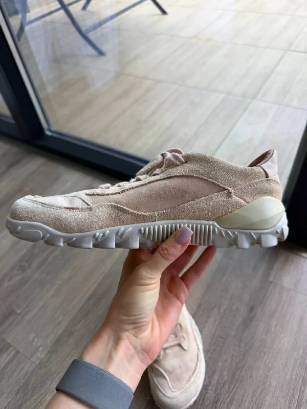 Женские кроссовки Vivobarefoot 37 размер 1