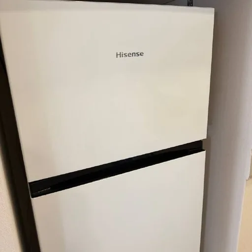 Холодильник Hisense