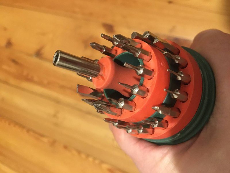 набор отвертка с 30 насадками 2