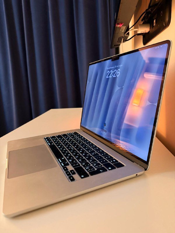 MacBook Air M2 15 8GB 256GB 2