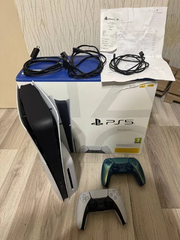 PlayStation 5 Slim Disc Edition, 2 DualSense