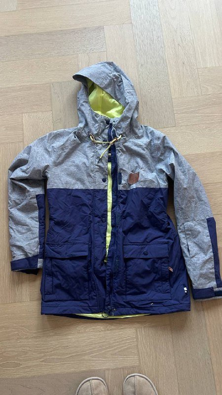 Горнолыжный костюм куртка, штаны, полукомбез, перчатки, крепления сноуборд