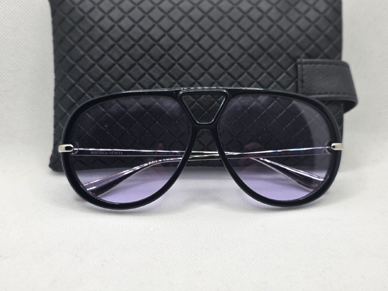 Солнцезащитные очки Bottega Veneta 8