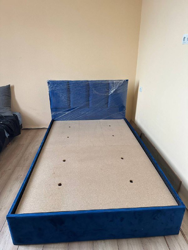 Кровать 140x200 новая