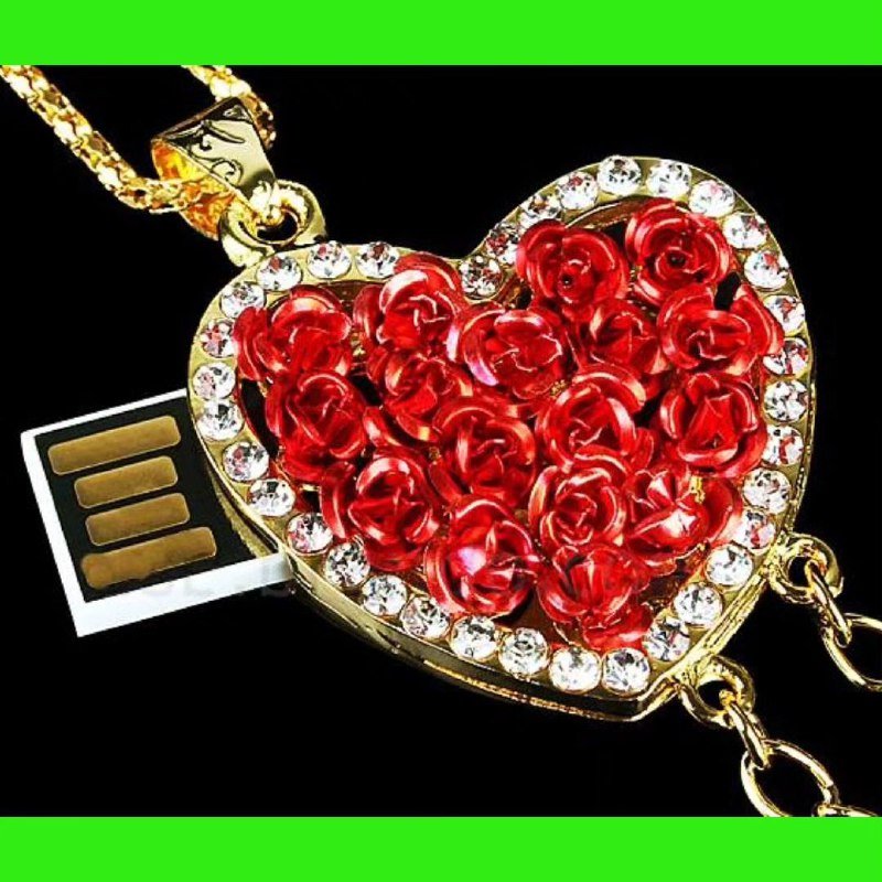 Флешка в виде сердца с цепочкой кулоном