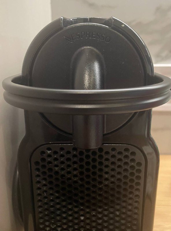 Капсульная кофемашина Nespresso Inissia DeLonghi 3