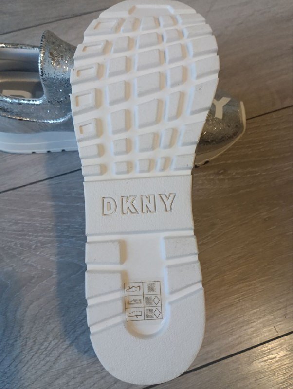 Кроссовки слипоны DKNY новые US 6 3