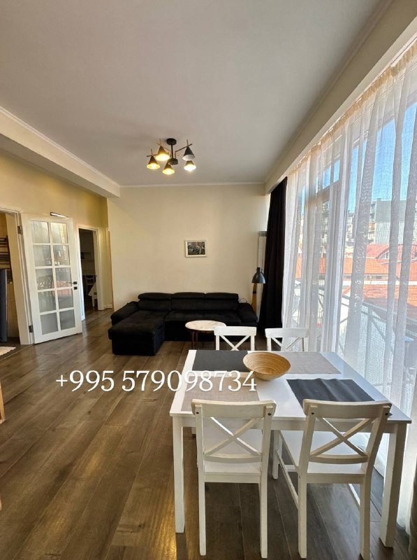 3-комнатная квартира с 2 спальнями в Батуми 3