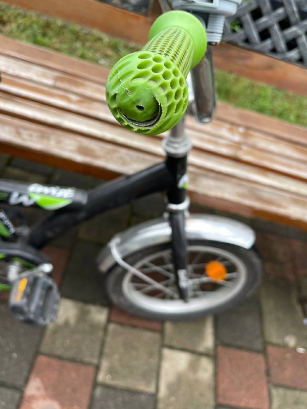 Детский велосипед с дополнительными колесами 6