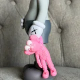 Коллекционные фигурки KAWS, Сакура 2