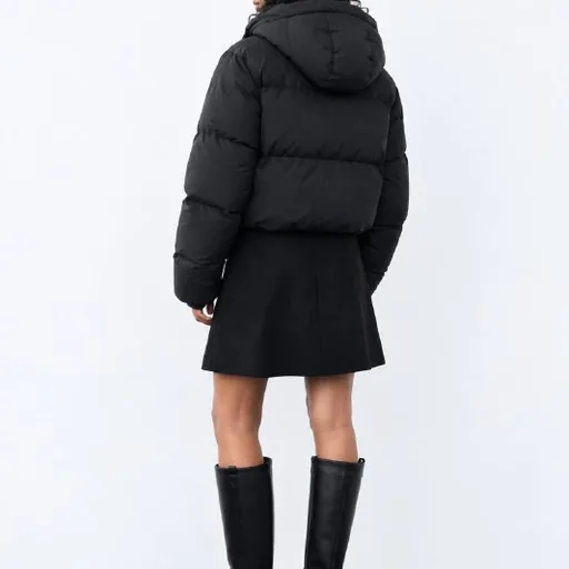Чёрный пуховик Zara