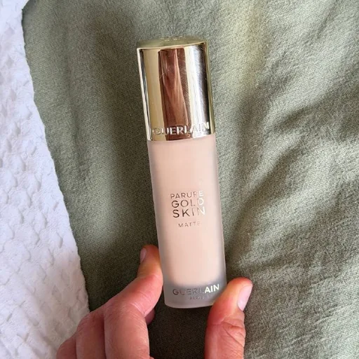 Тональный крем Guerlain Parure Gold Skin