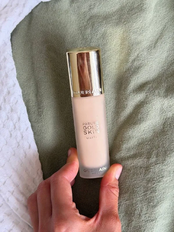 Тональный крем Guerlain Parure Gold Skin 1