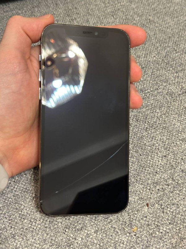iPhone 12 Pro 128GB с дефектами экрана и корпуса