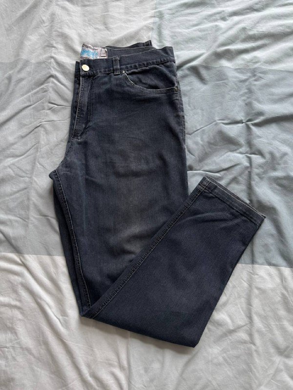 Фланелевая рубашка в клетку, Джинсы тёмно-серого цвета 2