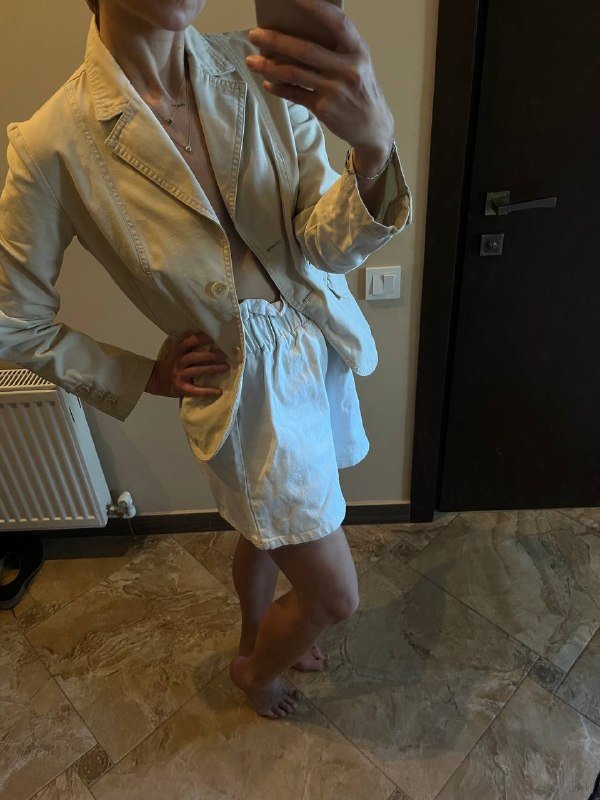 Водолазка Adidas, Брюки Calzedonia, Сарафан, Рубашка, Шорты, Пиджак 9