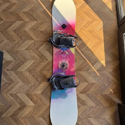 Women’s Salomon Lotus 151 snowboard