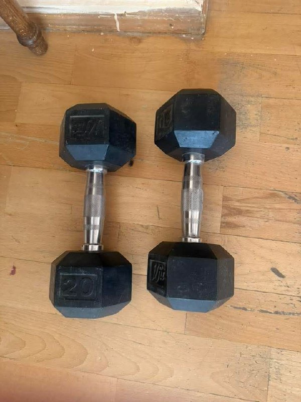 Вело тренажёр, гантели 20 кг по 2 шт