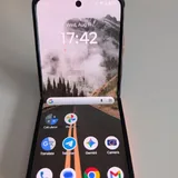 Motorola RAZR 2024 2