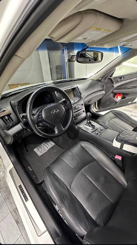 Infiniti G37x Sedan 2013 года 3