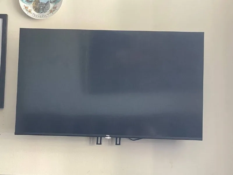 TCL 43S5400A телевизор, крепление