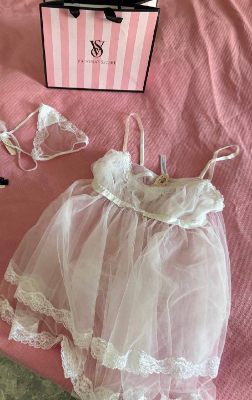 Кеды Пума, Кроссовки MERRELL, Ветровки Zara, Nike, Книга Чак Паланик, Игрушка Harry Potter 3