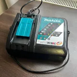 Беспроводной аккумуляторный пылесос Makita DCL281FZ 2