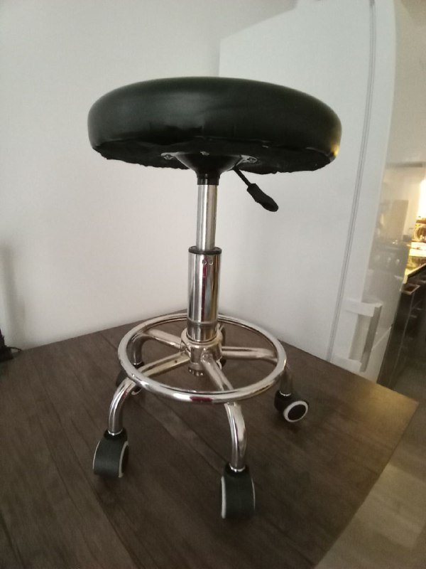 Стул с подъёмным механизмом 2