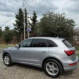 Audi Q5 Premium Plus quattro 8