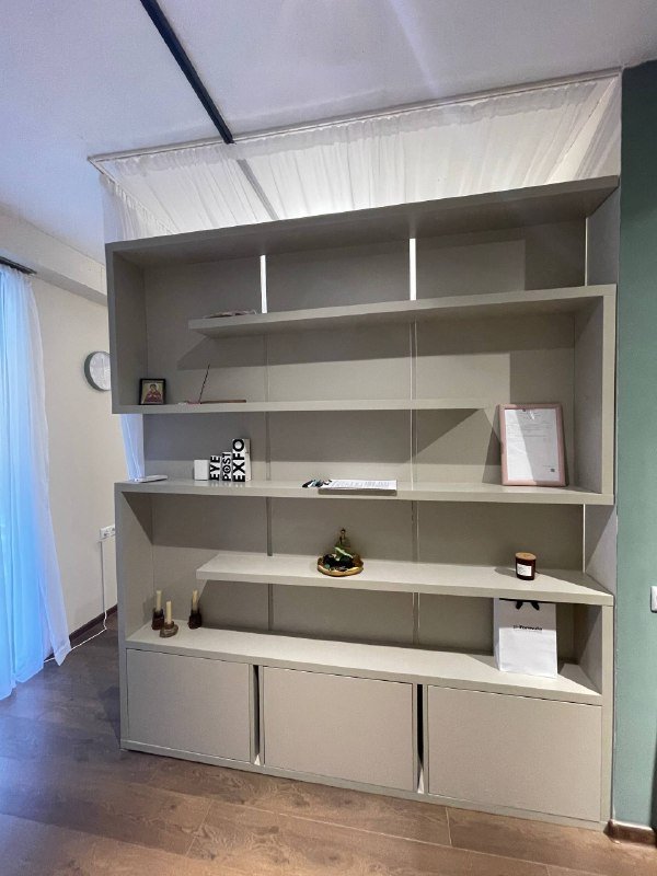 Стеллаж дизайнерский, кресла, столик, пуфик, обувница, часы