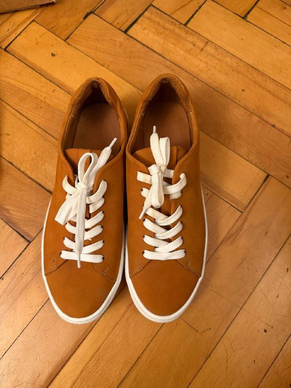 Кроссовки Armani Exchange, кеды российского бренда, тапки Furla 5