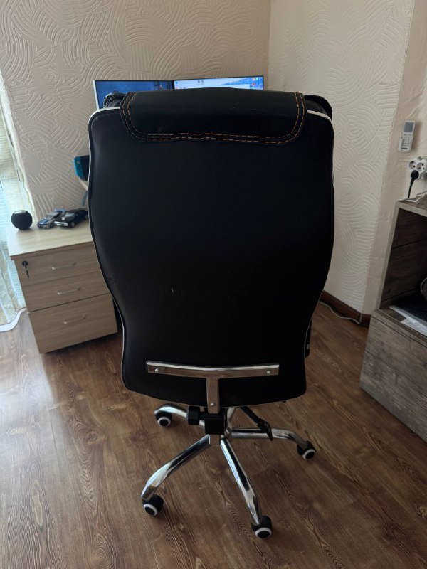 Кресло, стол, тумбочка для домашнего офиса 7