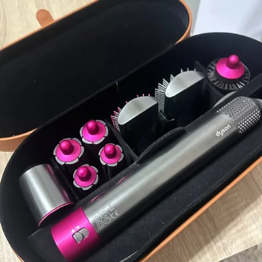 Dyson стайлер