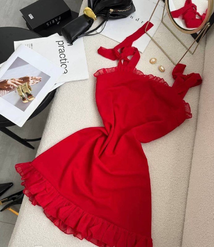 красное платье