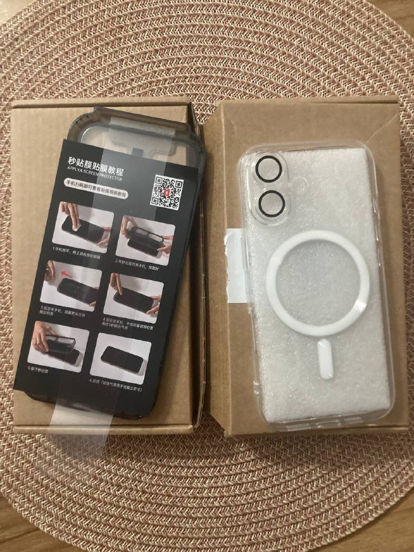 Прозрачный чехол с MagSafe и стекло на iPhone 16