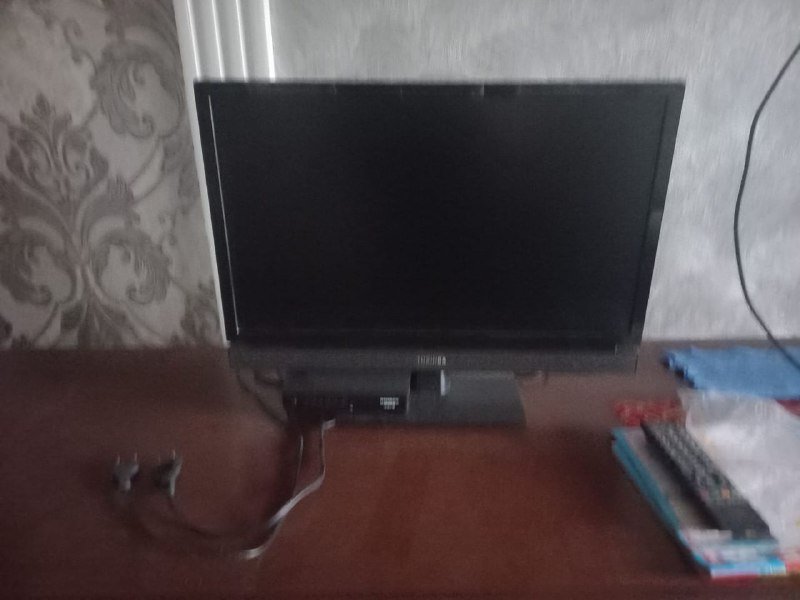 Небольшой телевизор со приставкой для цифрового ТВ