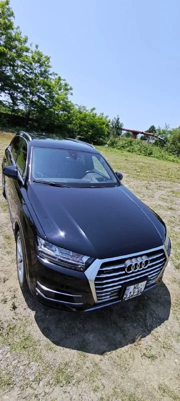 Audi Q7 2016 1