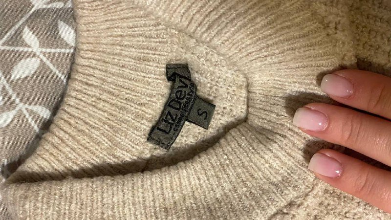 Свитер с шерстью, джинсы клеш, юбка на запах, водолазка 2