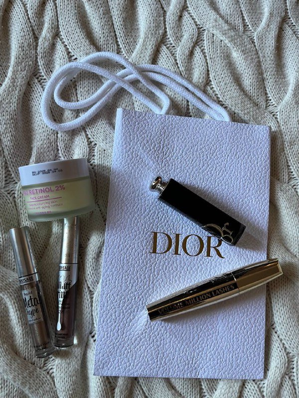 помада Dior, тушь Loreal, кремовые тени Lux Visage, крем с ретинолом NSC