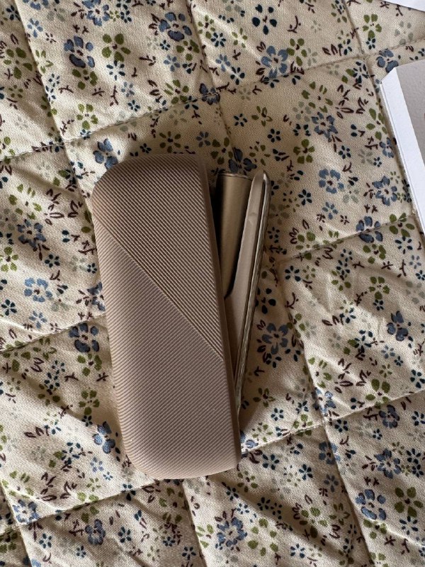 IQOS Iluma в идеальном состоянии с чехлом 3