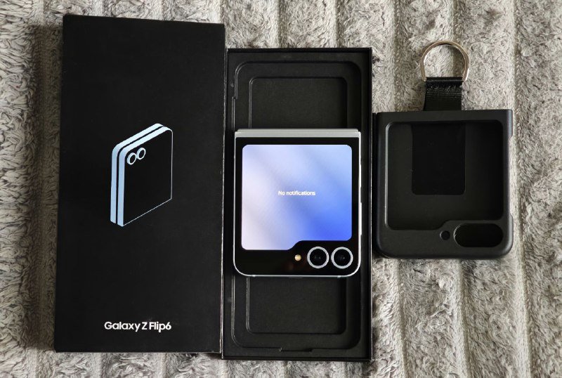 Samsung Galaxy Z Flip 6 256 ГБ 3