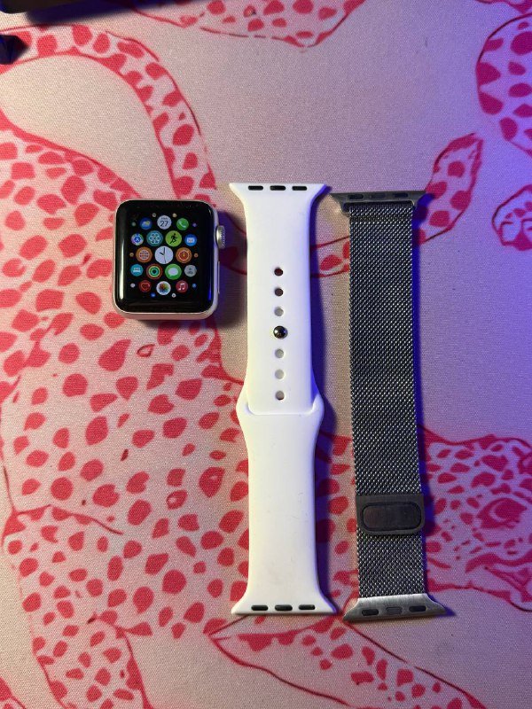 Часы Apple Watch Series 3 38 mm с ремешками и зарядкой 2