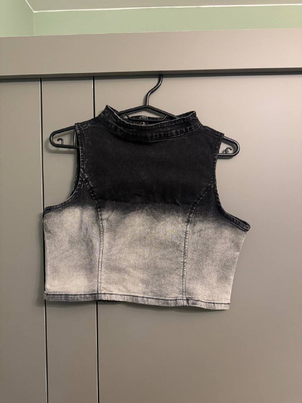 Топ и джинсы