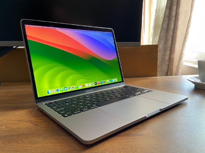 MacBook Pro 2020 13,3 M1 8GB 256GB SSD Silver 3