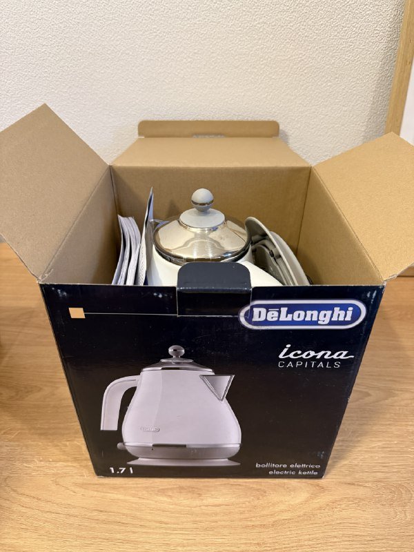 Электрический чайник DeLonghi 2