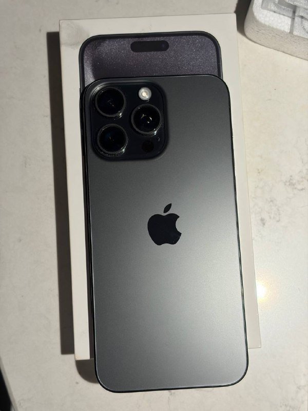 iPhone 15 Pro Max Black 3