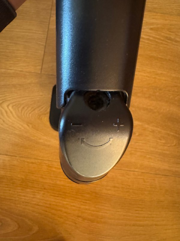 Газовый кронштейн для монитора 3